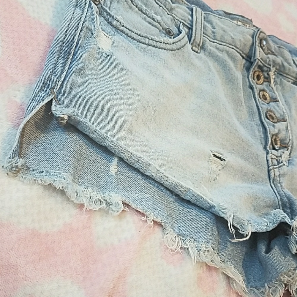 FP Light denim distressed shorts - Picture 3 of 4